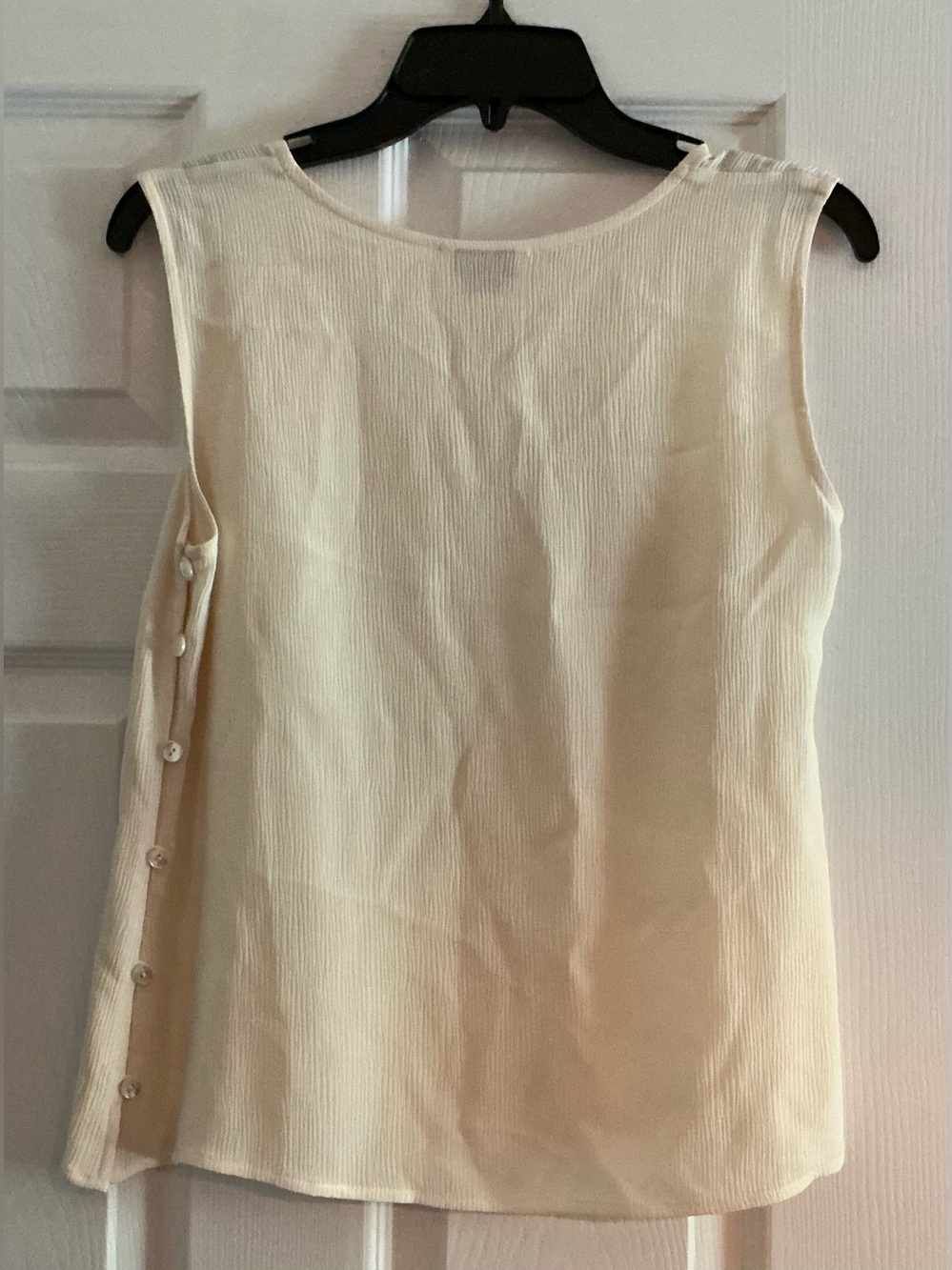Talbots Cream Sleeveless Button-Side Shell Top - Picture 2 of 6